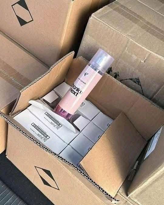 Original ARIANA GRANDE Perfumes Pallets liquidation and Wholesale - Image 5