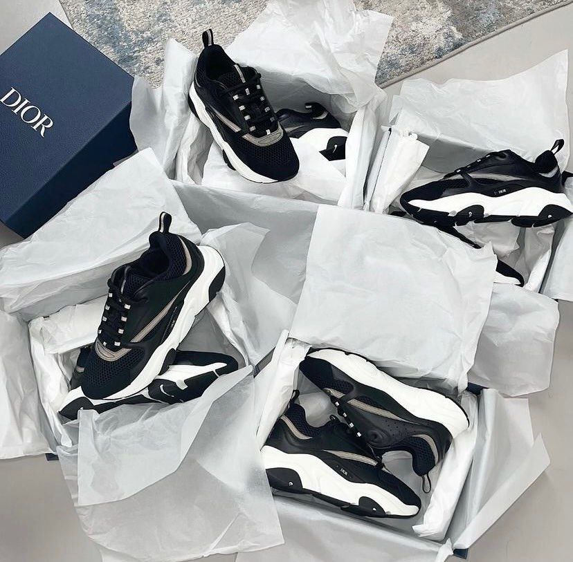 Christian Dior Shoes pallet liquidation and Wholesale - Image 7